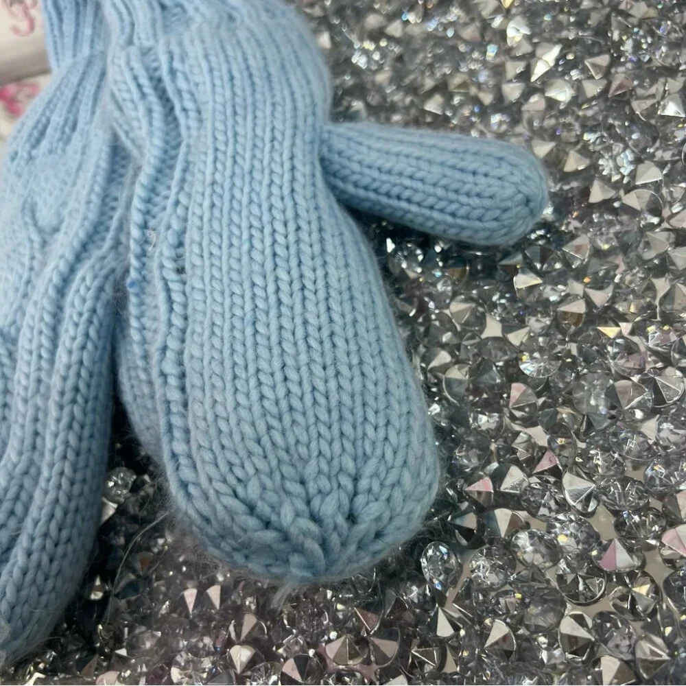 Roots mitts gloves knitted knit crochet warm cozy Light Blue Knit Mittens